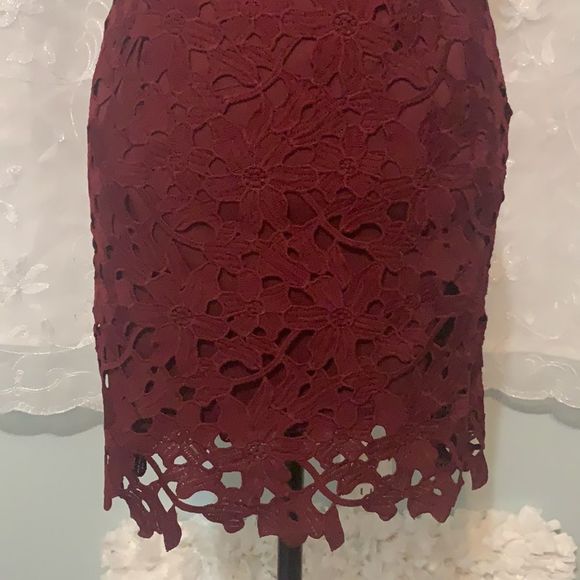 Forever 21 | Burgundy Lace Dress | size small - Picture 4 of 5